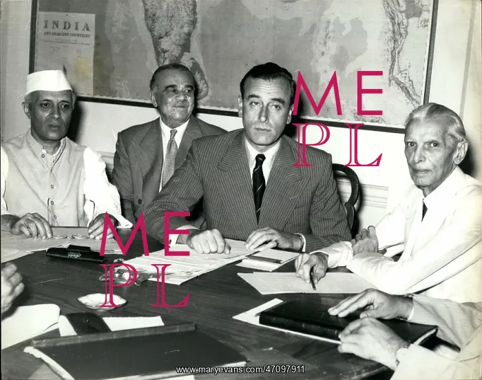 : Mountbatten with Nehru and Jinnah, India : Mountbatten with Nehru and Jinnah, India