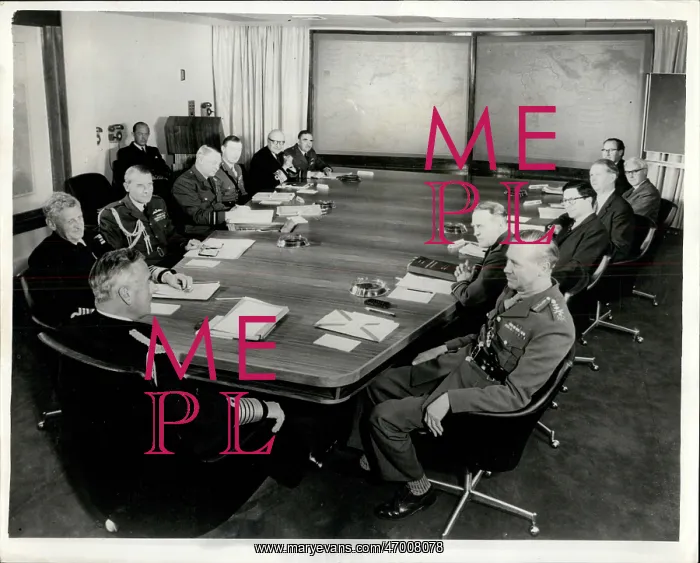 : Mountbatten and others in new operations room, Whitehall : Mountbatten and others in new operations room, Whitehall