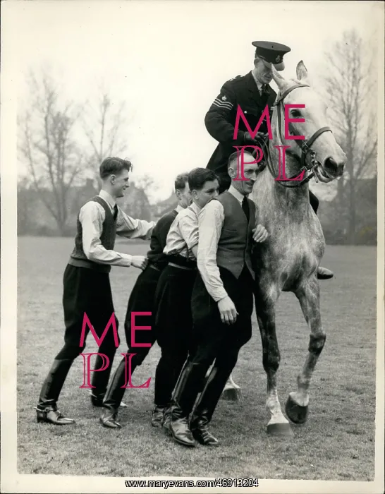 : Mounted Met Police in training for Coronation, Imber Court : Mounted Met Police in training for Coronation, Imber Court