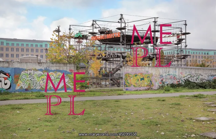 : Mountmitte, Nordbahnhof Park, Berlin, Germany : Mountmitte, Nordbahnhof Park, Berlin, Germany