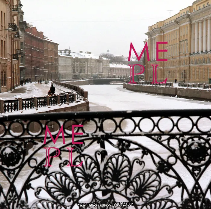 : Moyka River in Leningrad, 1985 : Moyka River in Leningrad, 1985