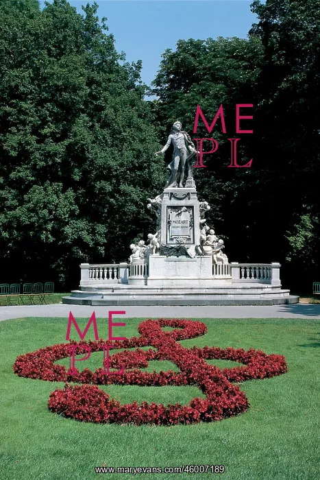 : Mozart memorial in the Burggarten : Mozart memorial in the Burggarten