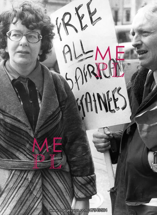 : MPs anti-apartheid demo : MPs anti-apartheid demo