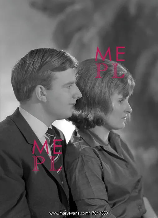 : Mr Bartholomew & Miss A M Revill-Davis : Mr Bartholomew & Miss A M Revill-Davis