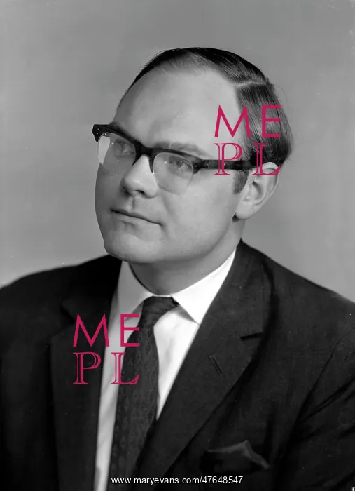  : Mr F W Milne