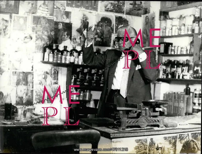 : Mr Fotoglu, Perfume King of Athens : Mr Fotoglu, Perfume King of Athens