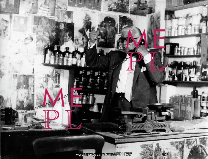 : Mr Fotoglu, Perfume King of Athens : Mr Fotoglu, Perfume King of Athens