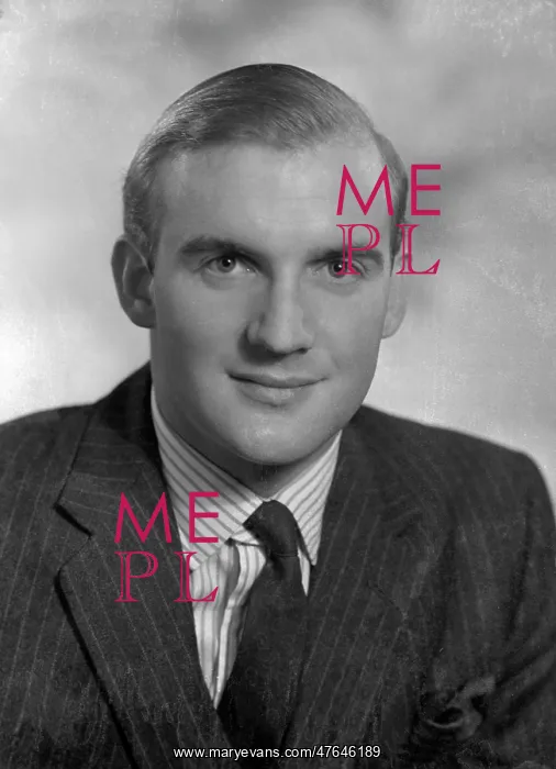  : Mr H Dumas