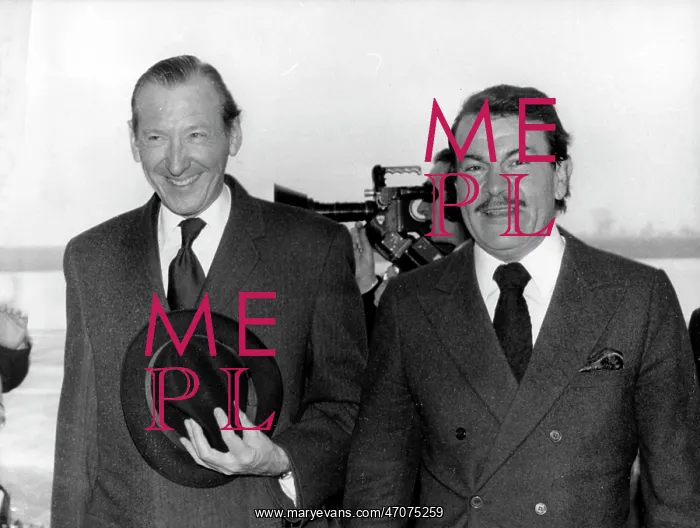 : Mr. Kurt Waldheim in Paris : Mr. Kurt Waldheim in Paris