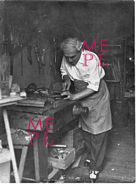  : Mr Mat in his workshop