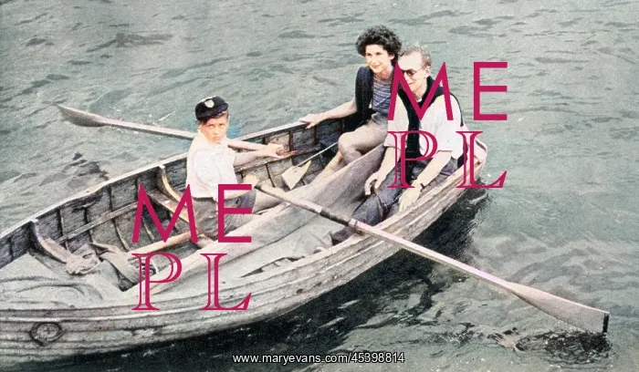 : Mr and Mrs G. D. Luck in a dinghy : Mr and Mrs G. D. Luck in a dinghy