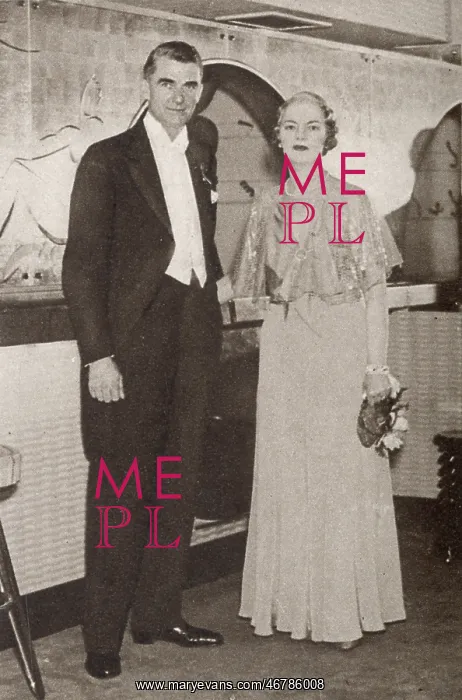 : Mr and Mrs Robert Sweeny : Mr and Mrs Robert Sweeny