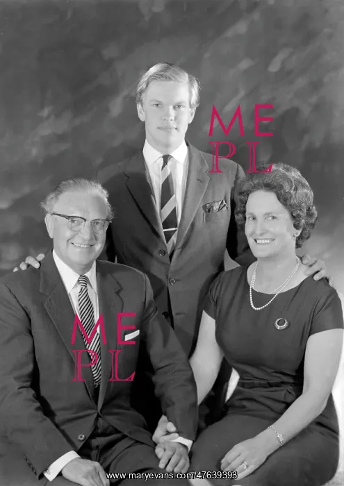 : Mr and Mrs Waring and their son Mr Stuart Waring : Mr and Mrs Waring and their son Mr Stuart Waring
