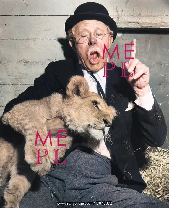 : Mr Pastry, aka Richard Hearne, with lion : Mr Pastry, aka Richard Hearne, with lion