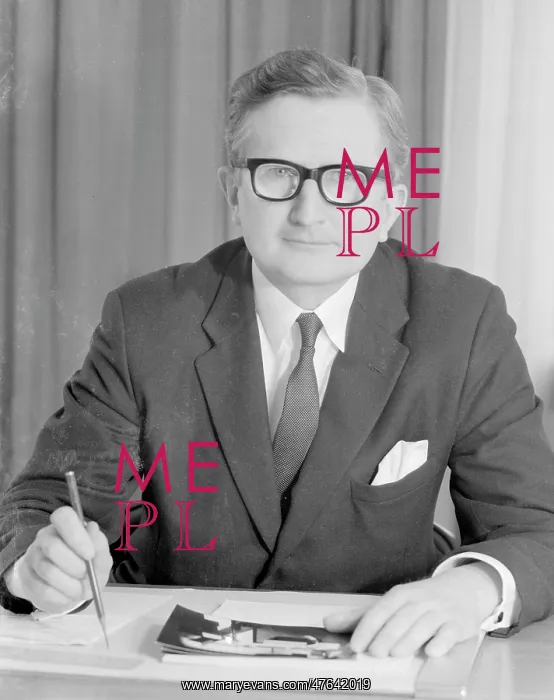  : Mr Robert Jestyn Gwent Forestier-Walker