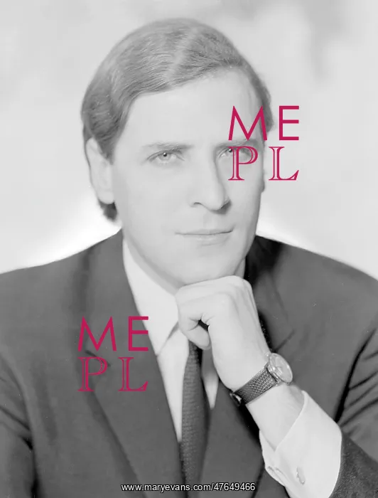  : Mr Robert Keen