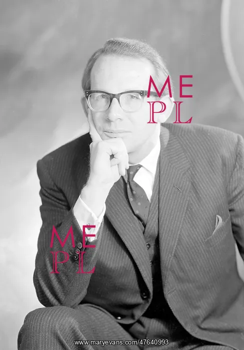  : Mr Ryder Runton