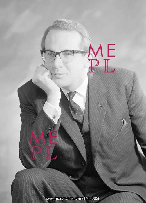  : Mr Ryder Runton