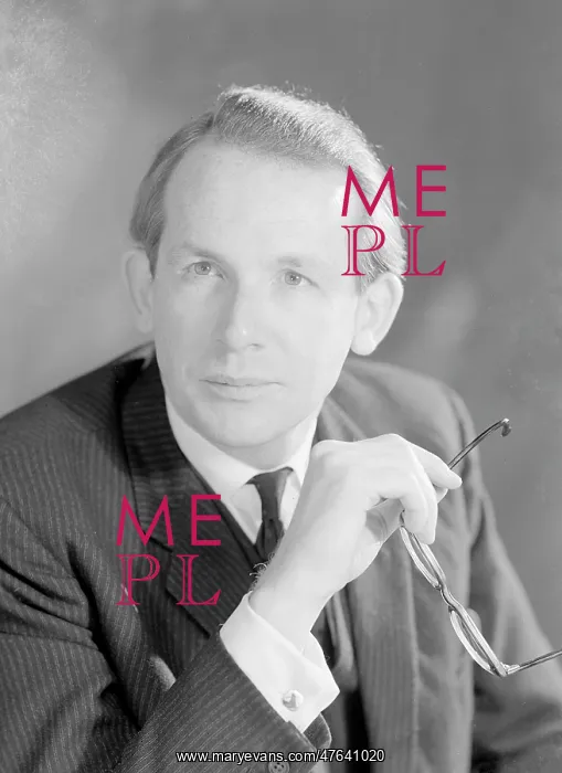  : Mr Ryder Runton