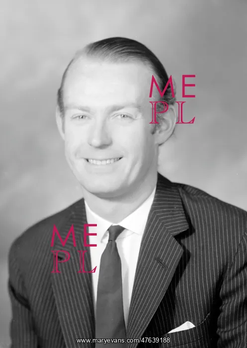  : Mr Simon Harrop