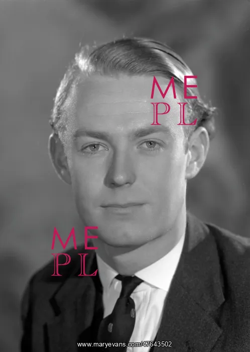  : Mr Simon Harrop