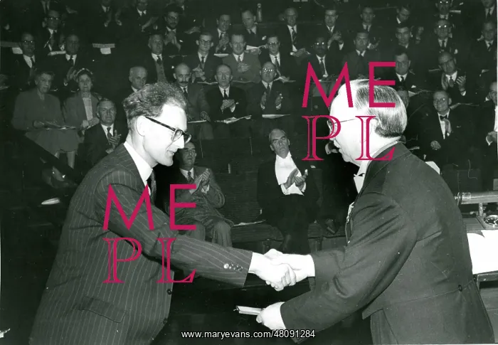 : Mr Smith, left, is presented with the British Gold Medal : Mr Smith, left, is presented with the British Gold Medal