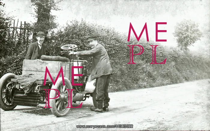 : Mr Whomes and his car. Woolwich Road : Mr Whomes and his car. Woolwich Road