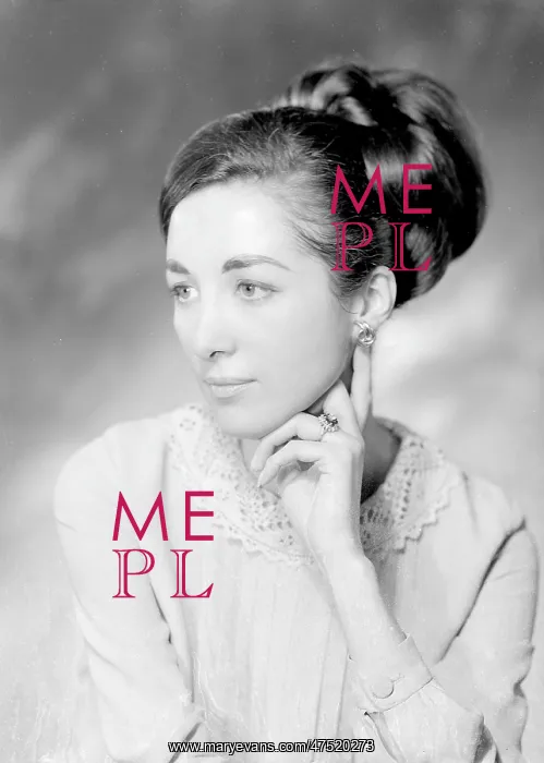 : Mrs Alexandra Grant : Mrs Alexandra Grant