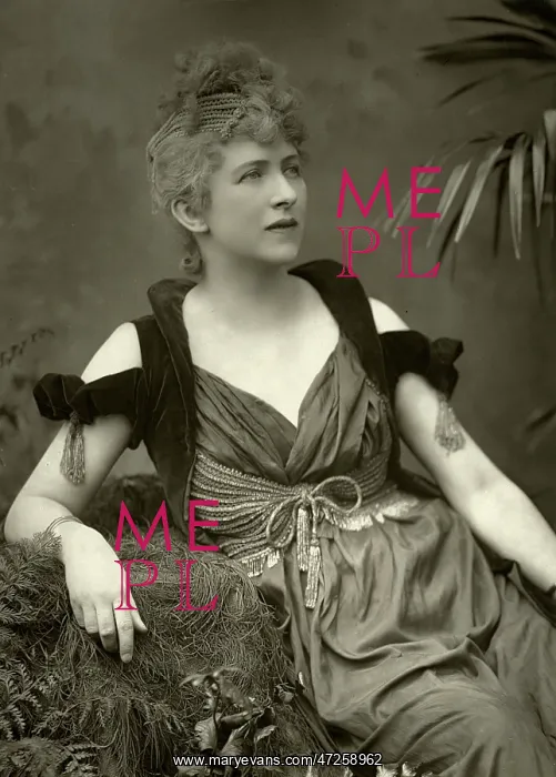 : Mrs Bernard Beere : Mrs Bernard Beere