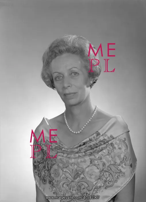  : Mrs Beryl Savage