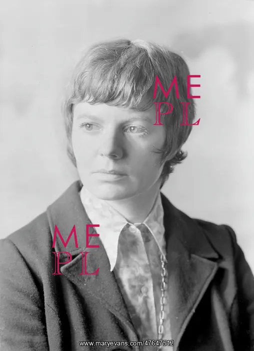  : Mrs Caroline Bingham