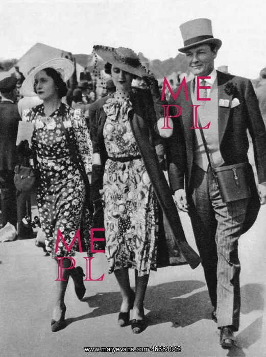 : Mrs Charles Sweeny at Ascot : Mrs Charles Sweeny at Ascot