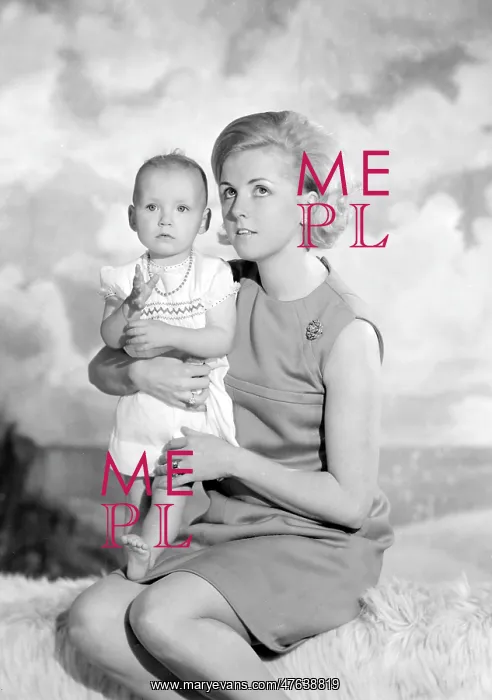  : Mrs David Bostock and daughter Sophia