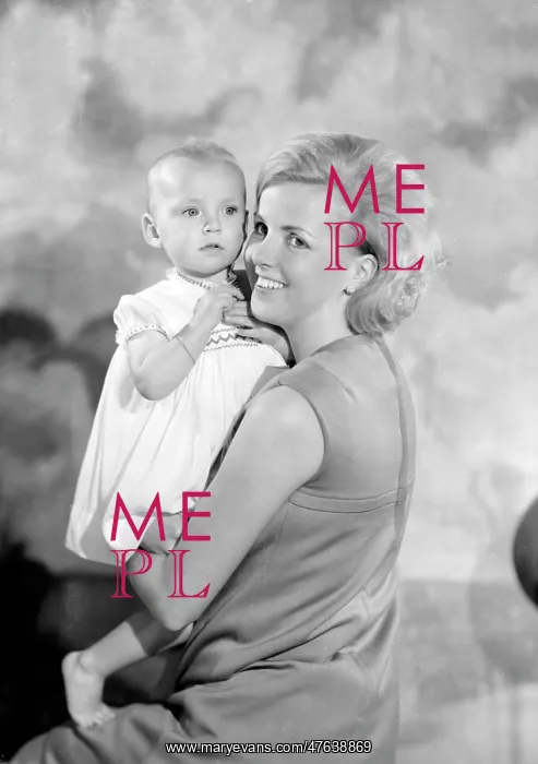  : Mrs David Bostock and daughter Sophia