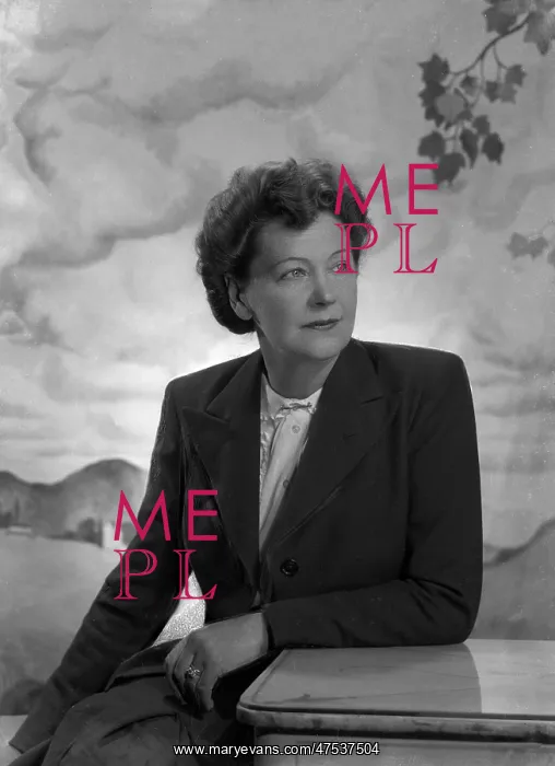  : Mrs Folks