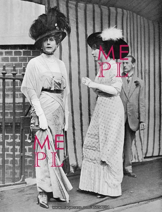 : Mrs George Keppel and her daughter : Mrs George Keppel and her daughter