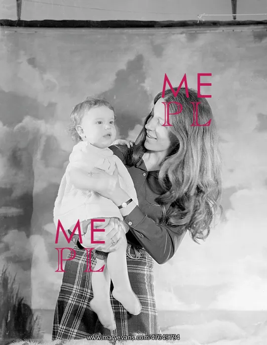  : Mrs J Conaway and baby