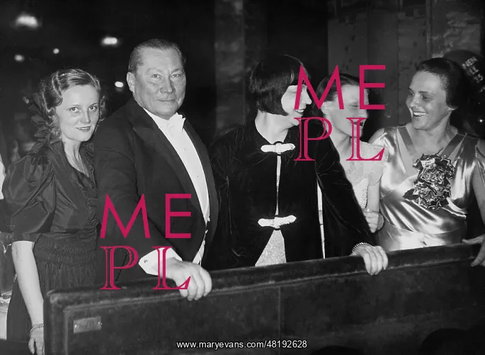 : Mrs. Wegener, Paul Wegener, Asta Nielsen, Inge List and Leop : Mrs. Wegener, Paul Wegener, Asta Nielsen, Inge List and Leop