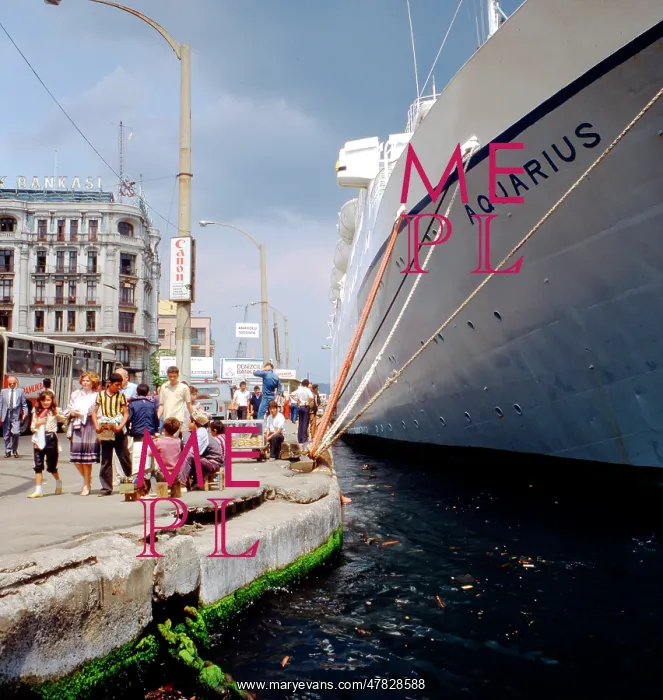 : MS Aquarius, at the dockside in Calata District