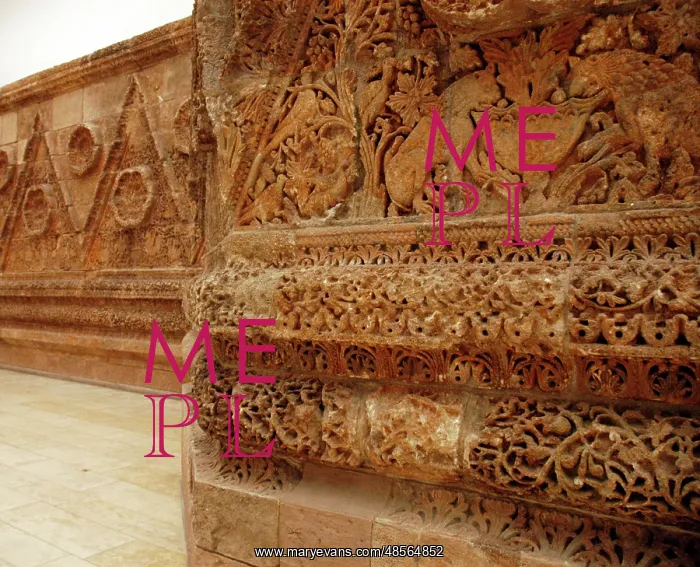 : Mshatta Palace. 8th century. Facade. Detail : Mshatta Palace. 8th century. Facade. Detail