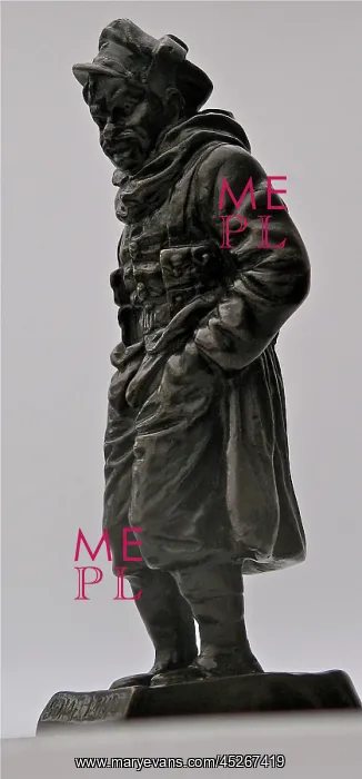 : Some Mud Bronze study of WWI Tommy standing in mud : Some Mud Bronze study of WWI Tommy standing in mud