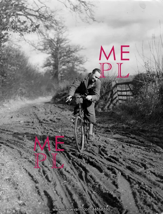 : MUDDY CYCLIST : MUDDY CYCLIST