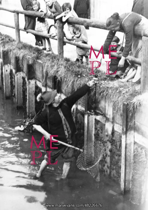: Muehlbach in the Au in Munich, 1931 : Muehlbach in the Au in Munich, 1931