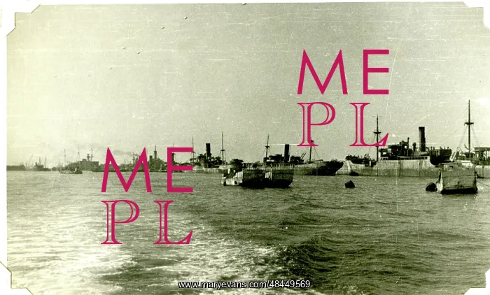 : Mulberry Harbour off Arromanches, Normandy, France, WW2 : Mulberry Harbour off Arromanches, Normandy, France, WW2