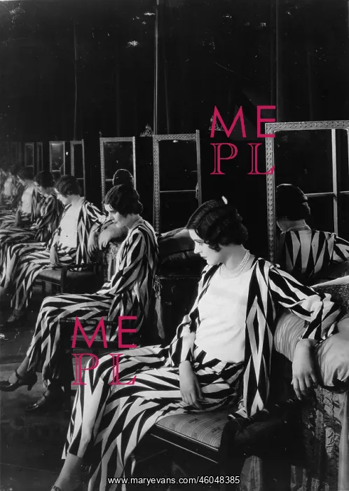 : Multiple reflection : Multiple reflection