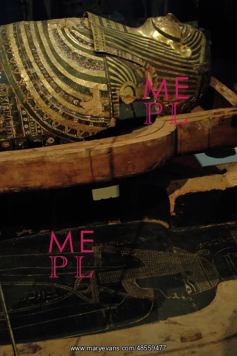 : Mummy-case of Hornedjitef : Mummy-case of Hornedjitef