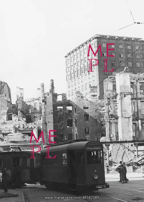 : The Munich Blumenstrasse after the end of the war, 1945 : The Munich Blumenstrasse after the end of the war, 1945