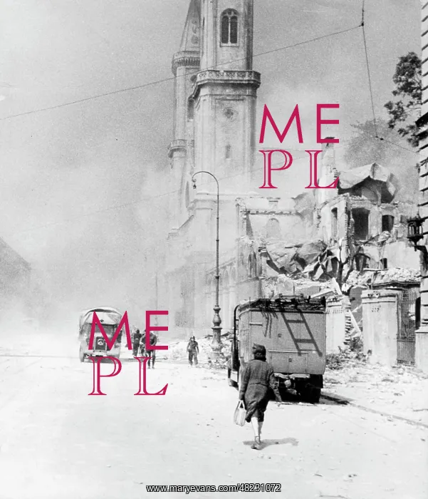: Munich after a bomb attack, 1945 : Munich after a bomb attack, 1945