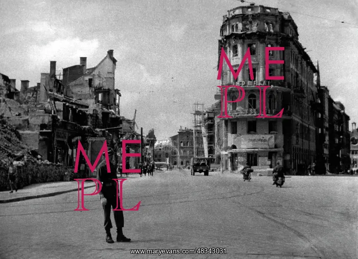 : Munich after the capture by the US Army, 1945 : Munich after the capture by the US Army, 1945