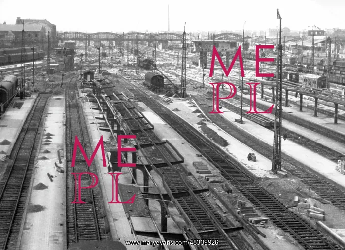 : The Munich Central Station after the end of the war, 1945 : The Munich Central Station after the end of the war, 1945